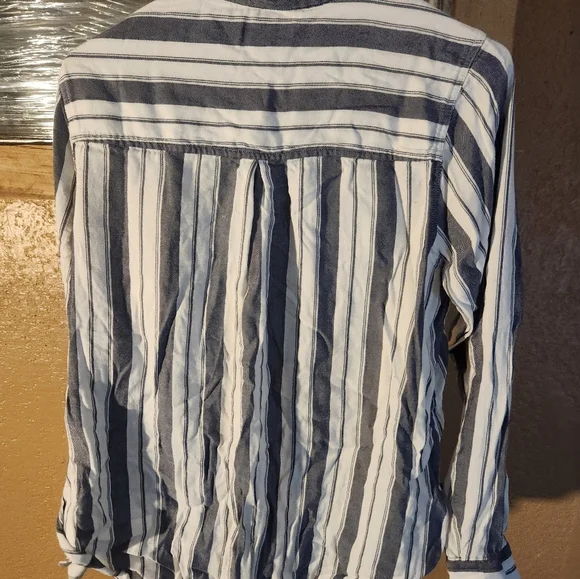 Lucky Brand Button Down - Picture 2 of 3